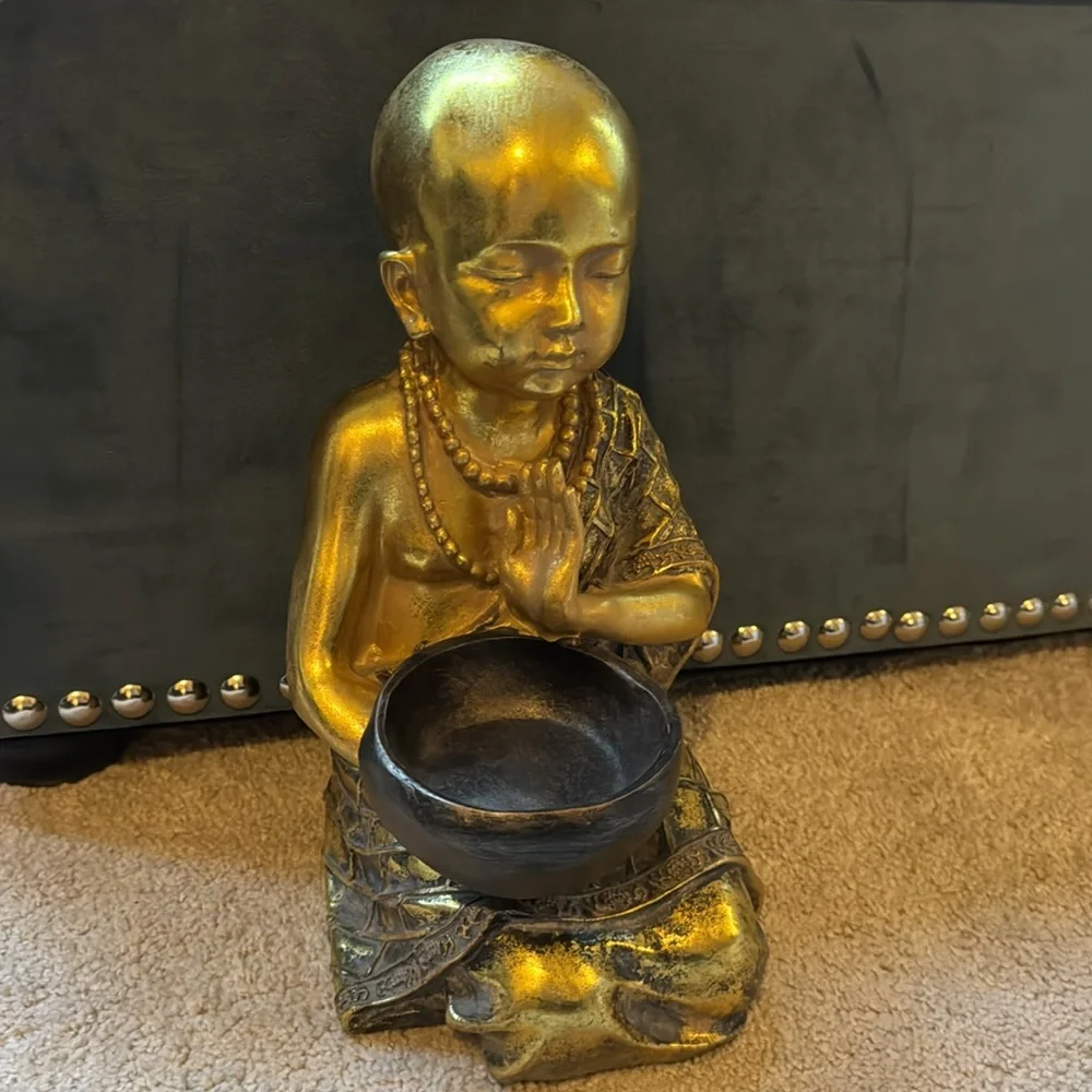 Amazing detail baby Buddha